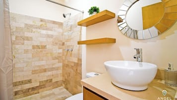 Departamento Confort, 2 habitaciones, vista al océano | Baño