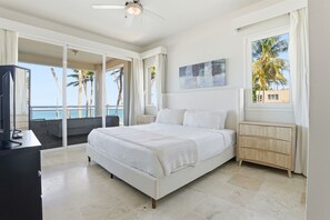 2 bedrooms, iron/ironing board, travel cot, free WiFi - Kite Beach Oceanfront condo Hot tub and Pool 204 (Kite Beach)