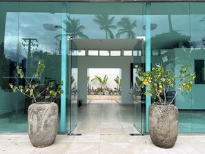 Exterior detail - Oceanfront Pool - Hot Tub on Kite Beach 306 (Cabarete)