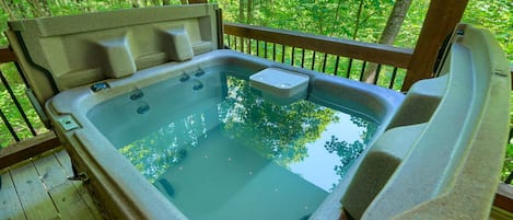 Bain à remous extérieur