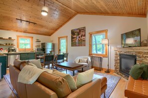 Smart TV, fireplace, video games, DVD player
