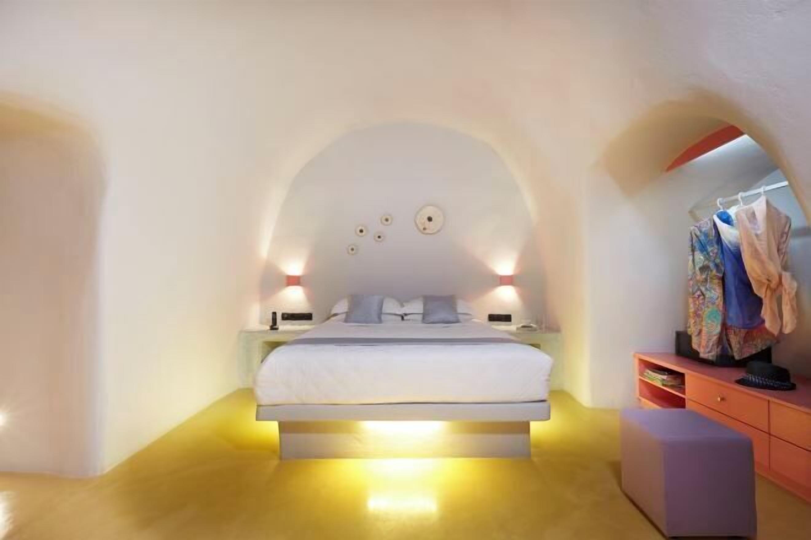 In-room safe, iron/ironing board, free WiFi, bed sheets