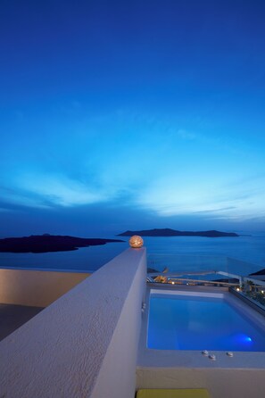 Honeymoon Suite, Hot Tub, Sea View | Terrace/patio