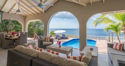 Villa Trupial is a family house with a great view over the Caribbean ocean
