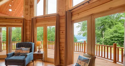 Eagle's Escape - Mountain top lodge with spectacular views