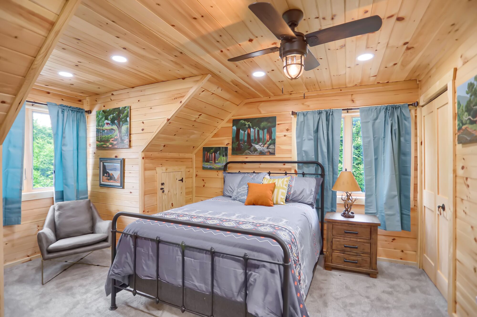 7 bedrooms, internet, bed sheets