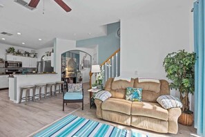 Televisión, chimenea, videojuegos, libros