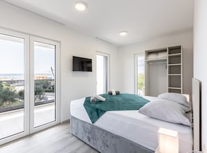 5 Schlafzimmer, Bügeleisen/Bügelbrett, Internetzugang, Bettwäsche