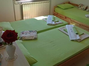 Bügeleisen/Bügelbrett, WLAN, Bettwäsche