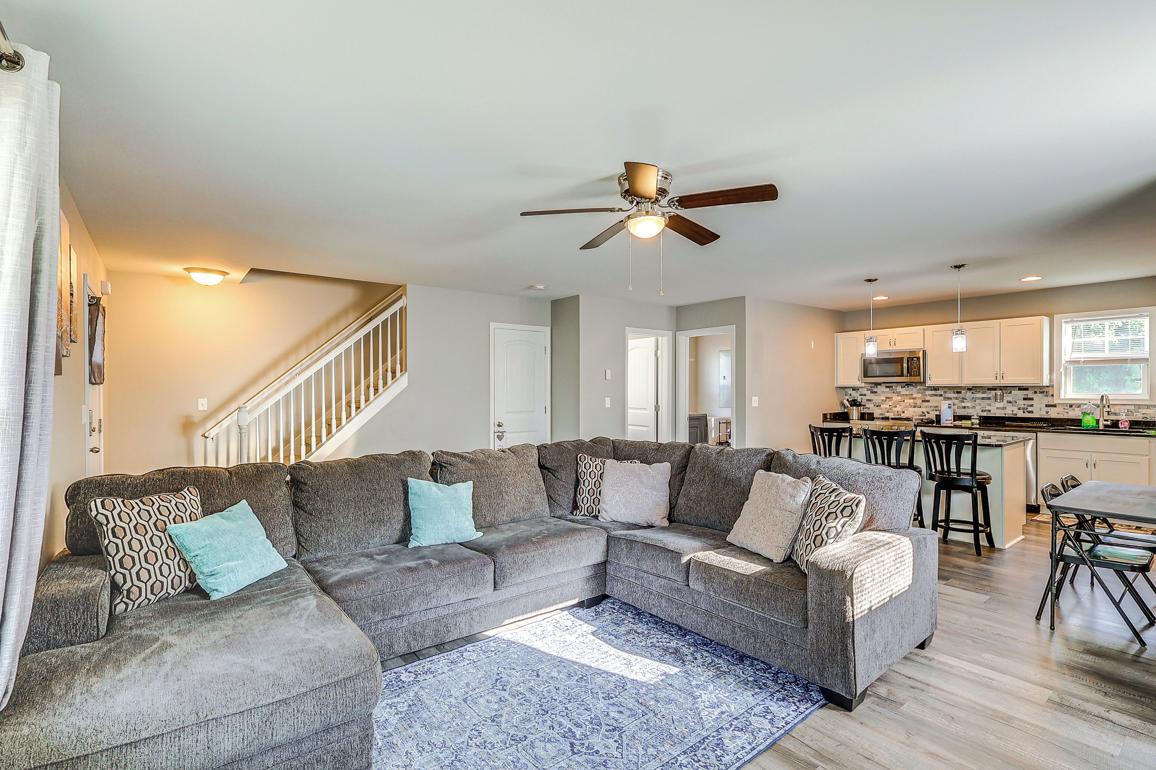 Milford Home w/ Private Pool: 12 Mi to Beaches!