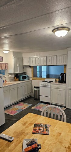 The Overlook.  Cozy 1-bedroom on the banks of the Beautiful White River 