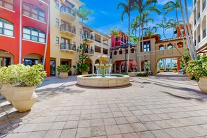 Exterior - Luxury Waterfront Condo in Esplanade Shoppes, Steps to Dining & Beaches! (Marco Island)