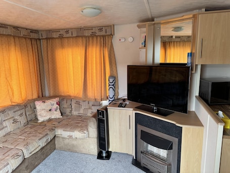 ํ์ฐ์ค | ๊ฑฐ์ค ๊ณต๊ฐ