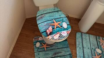 House | Bilik Mandi | Tab mandi dan pancuran berasingan, tab mandi rendaman dalam