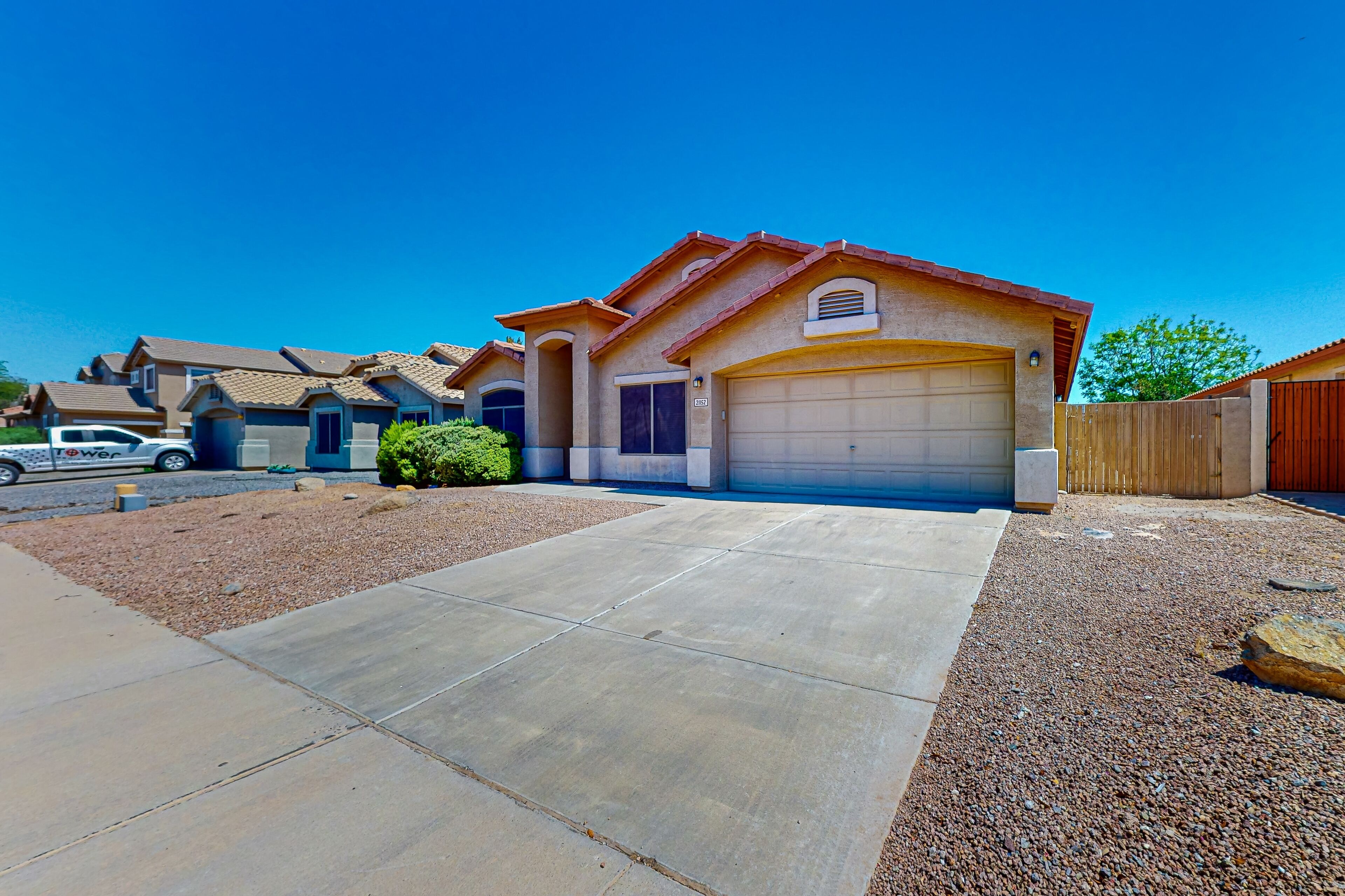 Beautiful home with outdoor private pool & pool spa