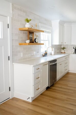 Fridge, microwave, oven, dishwasher