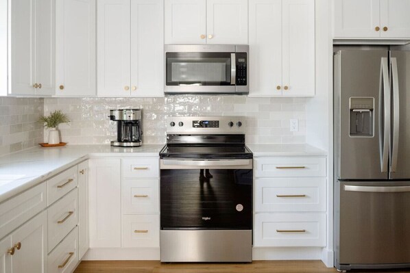 Fridge, microwave, oven, dishwasher