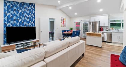 Spacious 3BD House - BBQ - Backyard Games & Sports