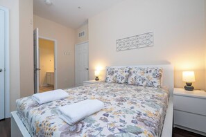 4 chambres, lit parapluie, Wi-Fi, draps fournis