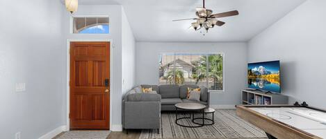 Una Smart TV, libros