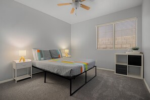 4 bedrooms, desk, iron/ironing board, travel crib - Spacious Retreat w/ Free Heated Pool – Close to Stadium & Ballparks! (Peoria)