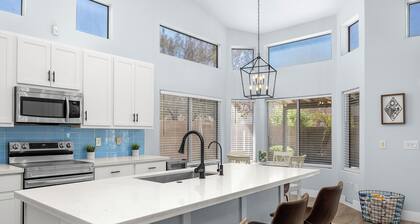 Spacious Retreat w/ Free Heated Pool â Close to Stadium & Ballparks!