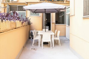 Apartment | Terrace/patio