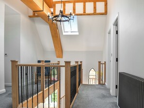 Interior - 5 bedroom accommodation in Ramsgate (Ramsgate)