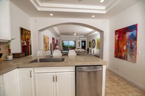 Microwave, oven, stovetop, dishwasher - Amazing Ocean Front Condo In Langosta Tamarindo!! (Tamarindo)