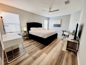 3 soverom, skrivebord, strykejern/-brett og wi-fi