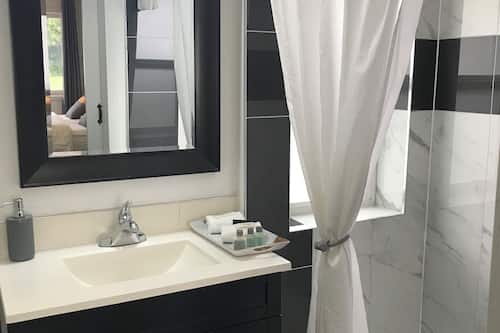 Deluxe Room | Free WiFi