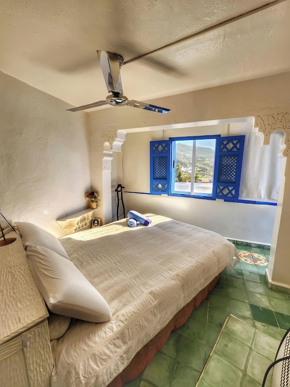 4 Schlafzimmer, Bügeleisen/Bügelbrett, kostenloses WLAN, Bettwäsche