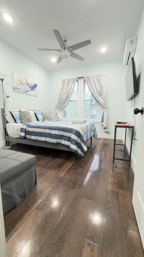 2 habitaciones, tabla de planchar con plancha, wifi y ropa de cama