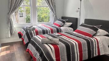 2 bedrooms, iron/ironing board, WiFi, bed sheets