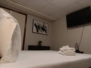1 Schlafzimmer, Bügeleisen/Bügelbrett, WLAN, Bettwäsche