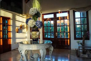 Interior - Spacious 6-bedroom house in lovely Noord, near the best beaches and hotel areas (Noord)