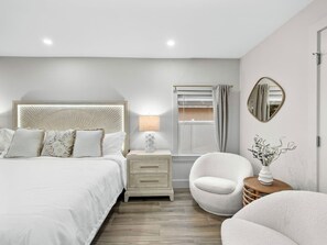 4 chambres, fer et planche à repasser, lit parapluie, Wi-Fi gratuit
