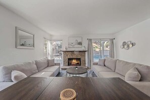 TV connectée, cheminée