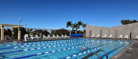 Outdoor pool, a heated pool