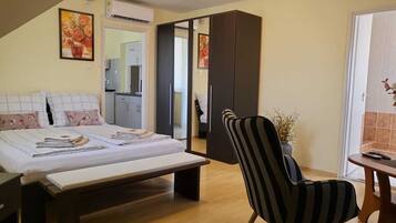 1 Schlafzimmer, Bügeleisen/Bügelbrett, Reisekinderbett, kostenloses WLAN