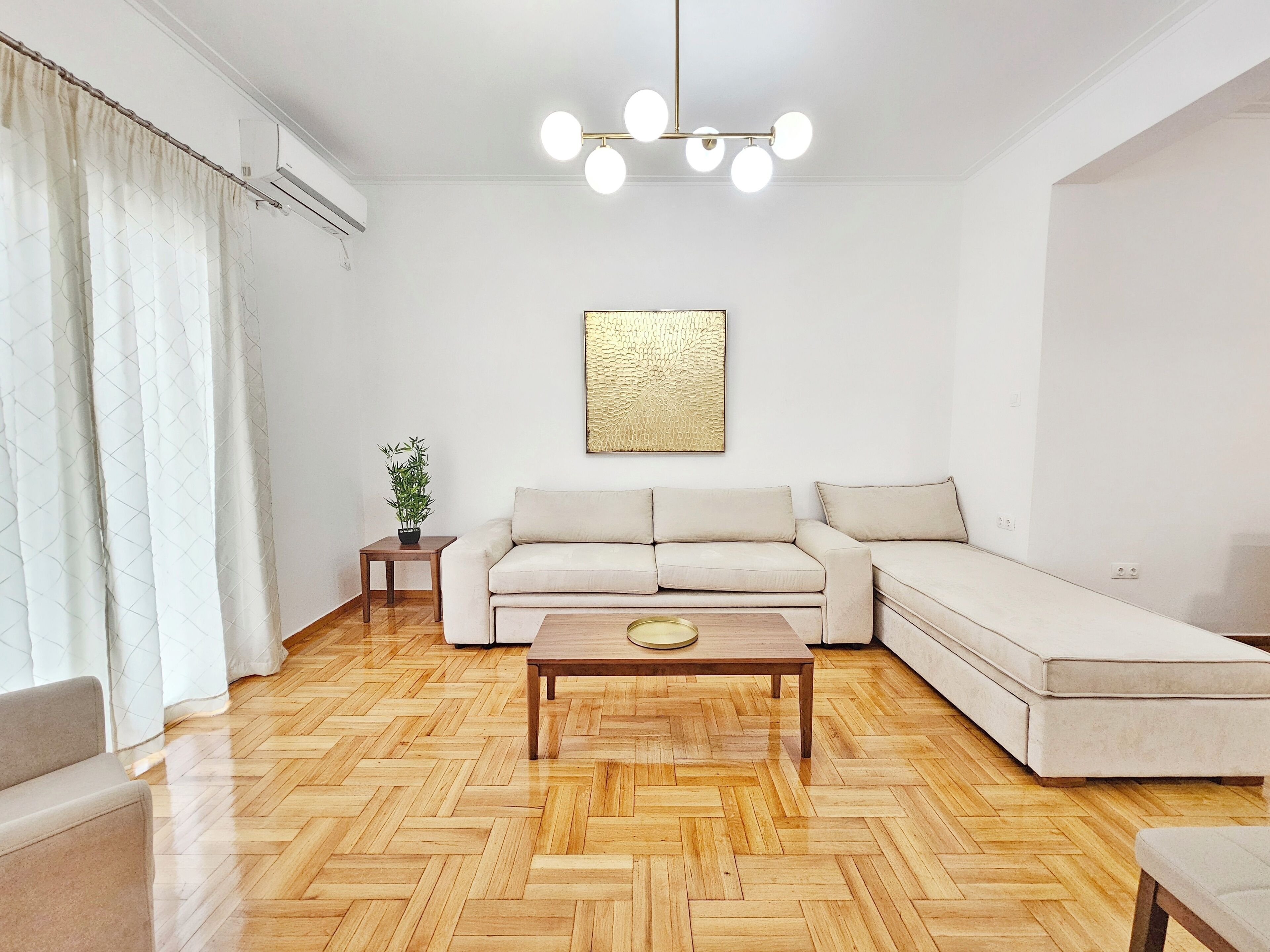 Superior Apartment, City View | Living area