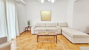 Superior Apartment, City View | Living area