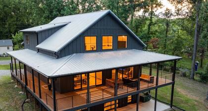 Whispering Waters-Dock,Slip,Game Room, SUPs/Kayak