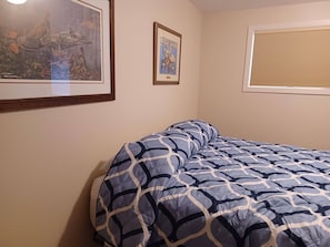 2 chambres, fer et planche à repasser, Wi-Fi, draps fournis