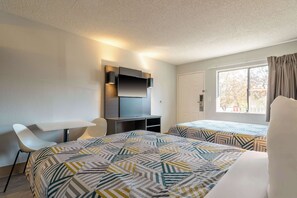 Free WiFi, bed sheets - Studio 6 Hayward, Ca – Silicon Valley Gateway (Hayward)