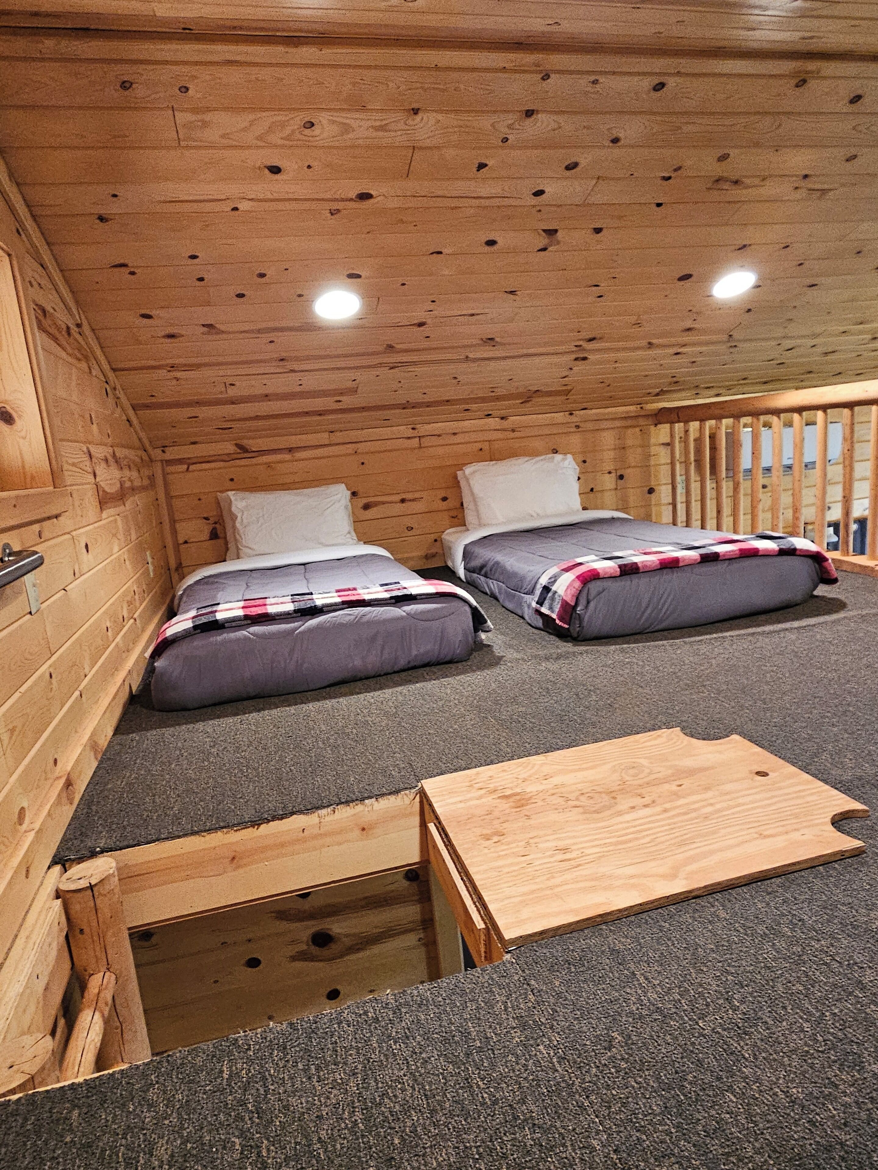 2 bedrooms, bed sheets