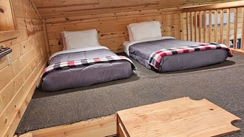 2 bedrooms, bed sheets