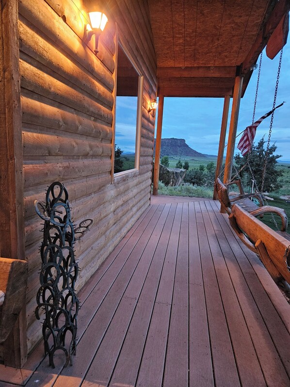 Terrace/patio - Grandpa's Cabin is a hidden gem behind the Majestic Mountains of Southern Utah. (Apple Valley)