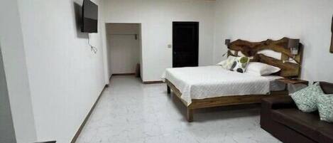 1 chambre, fer et planche à repasser, Wi-Fi