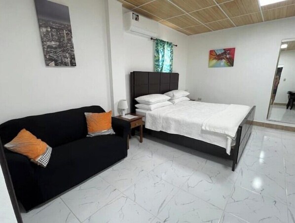 1 bedroom, iron/ironing board, WiFi, bed sheets - Estuary Belize Inn Apartment 3 (Belize City)